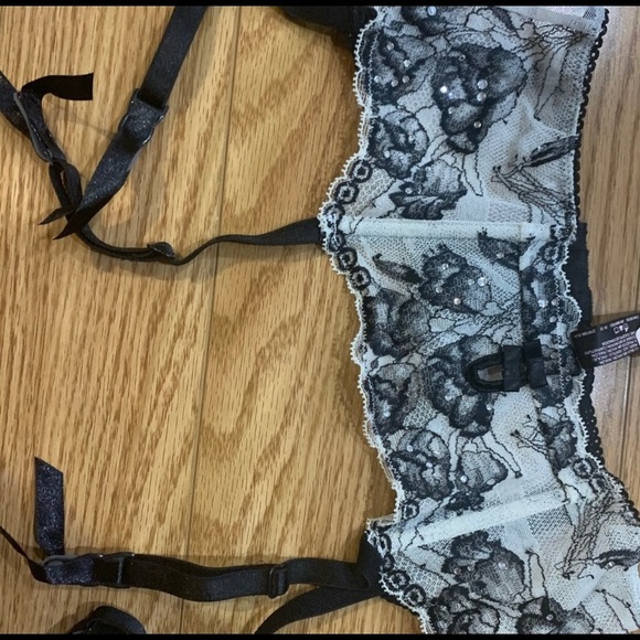 Victoria Secret SLT Garter XS NWT - Picture 6 of 6